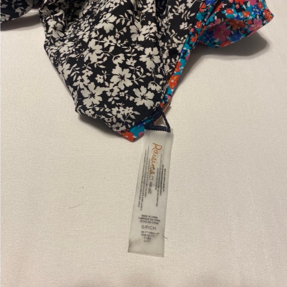 Bikini - Picture 5 of 5